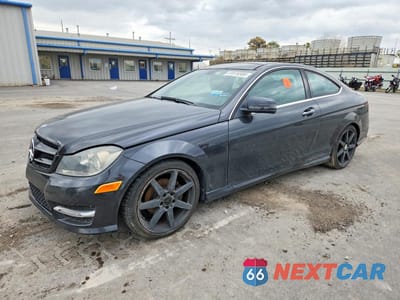 2015 MERCEDES-BENZ C 250 WDDGJ4HB3FG363374 - główne zdjęcie licytacji z USA - miniatura