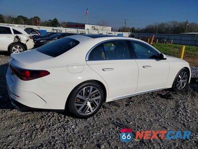 Trzecie zdjęcie samochodu z tyłu: 2025 MERCEDES-BENZ E 350 VIN:W1KLF4GB1SA156495 - miniatura