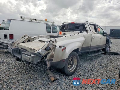 Czwarte zdjęcie samochodu z boku: 2017 FORD F450 SUPER DUTY VIN:1FT8W4DTXHEE40187 - miniatura
