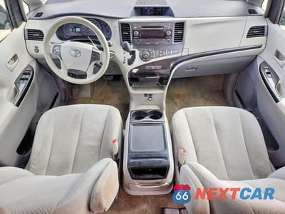 Zdjęcie 8 z 14 samochodu: 2014 TOYOTA SIENNA LE 8-PASSENGER VIN:5TDKK3DC7ES497822 - miniatura