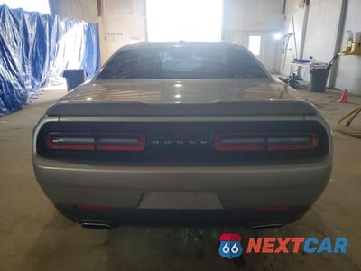 Zdjęcie 6 z 11 samochodu: 2018 DODGE CHALLENGER SXT VIN:2C3CDZAG9JH317813 - miniatura