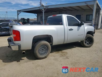 Trzecie zdjęcie samochodu z tyłu: 2013 CHEVROLET SILVERADO C1500 VIN:1GCNCPEX2DZ179283 - miniatura