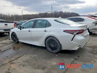 Drugie zdjęcie samochodu z przodu: 2021 TOYOTA CAMRY HYBRID XSE VIN:4T1K31AK7MU568830 - miniatura