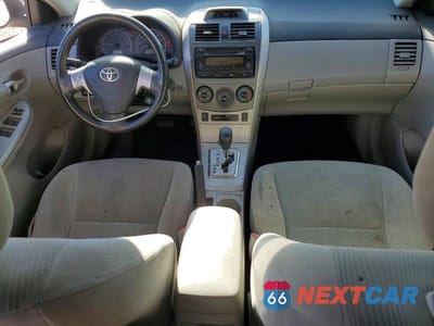 Zdjęcie 8 z 12 samochodu: 2012 TOYOTA COROLLA LE VIN:5YFBU4EE5CP026483 - miniatura