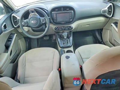 Zdjęcie 8 z 12 samochodu: 2020 KIA SOUL LX VIN:KNDJ23AU9L7013701 - miniatura