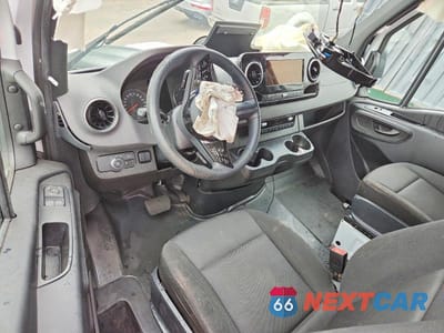 Zdjęcie 8 z 13 samochodu: 2025 MERCEDES-BENZ SPRINTER 2500 VIN:W1Z4KGHY2ST218917 - miniatura