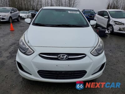 Piąte zdjęcie samochodu w środku: 2016 HYUNDAI ACCENT SE VIN:KMHCT5AE5GU255592 - miniatura
