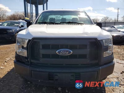 Piąte zdjęcie samochodu w środku: 2016 FORD F150 VIN:1FTMF1C83GFA98522 - miniatura