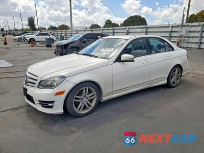 2013 MERCEDES-BENZ C 250 WDDGF4HB7DR279254 - główne zdjęcie licytacji z USA - miniatura