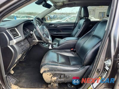 Zdjęcie 7 z 12 samochodu: 2018 TOYOTA HIGHLANDER LIMITED PLATINUM VIN:5TDDZRFH8JS847081 - miniatura
