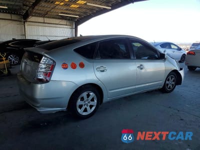 Trzecie zdjęcie samochodu z tyłu: 2004 TOYOTA PRIUS BASE VIN:JTDKB20U240115013 - miniatura
