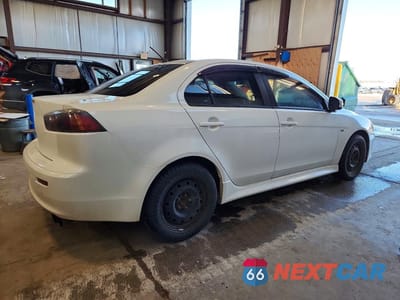 Trzecie zdjęcie samochodu z tyłu: 2016 MITSUBISHI LANCER ES VIN:JA32U2FU3GU601116 - miniatura