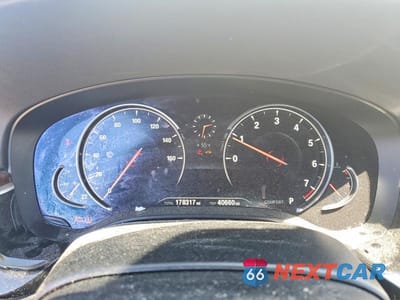 Zdjęcie 9 z 12 samochodu: 2018 BMW 530 XI VIN:WBAJA7C57JWC76000 - miniatura