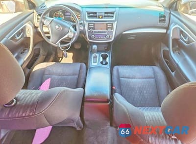 Zdjęcie 8 z 12 samochodu: 2017 NISSAN ALTIMA 2.5 SV VIN:1N4AL3AP6HC272352 - miniatura