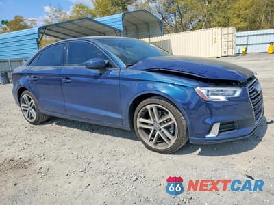Czwarte zdjęcie samochodu z boku: 2018 AUDI A3 PREMIUM VIN:WAUAUGFF8J1004691 - miniatura