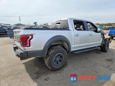 Trzecie zdjęcie samochodu z tyłu: 2017 FORD F150 RAPTOR VIN:1FTFW1RG8HFB72171 - miniatura
