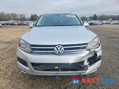 Piąte zdjęcie samochodu w środku: 2014 VOLKSWAGEN TOUAREG V6 VIN:WVGEF9BPXED009187 - miniatura