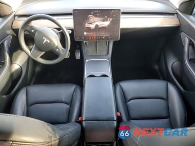 Zdjęcie 8 z 13 samochodu: 2022 TESLA MODEL Y VIN:7SAYGDEF5NF394903 - miniatura