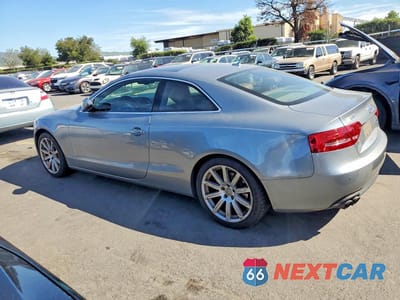 Drugie zdjęcie samochodu z przodu: 2011 AUDI A5 PREMIUM PLUS VIN:WAULFAFR0BA007726 - miniatura