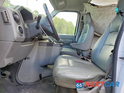 Zdjęcie 7 z 12 samochodu: 2016 FORD E350 BOX TRUCK VIN:1FDWE3FL1GDC21314 - miniatura