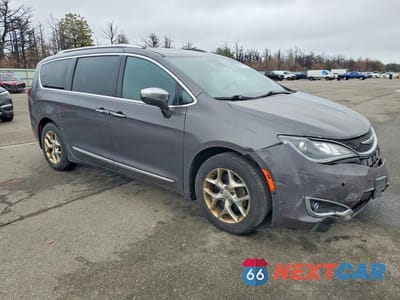 Czwarte zdjęcie samochodu z boku: 2017 CHRYSLER PACIFICA LIMITED VIN:2C4RC1GG6HR614530 - miniatura