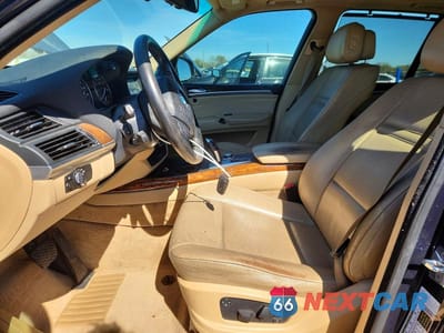 Zdjęcie 7 z 11 samochodu: 2008 BMW X5 4.8I VIN:5UXFE83558L166816 - miniatura