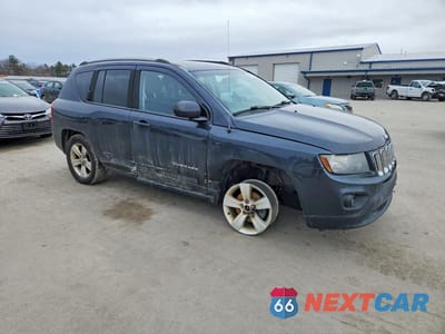 Czwarte zdjęcie samochodu z boku: 2015 JEEP COMPASS SPORT VIN:1C4NJDBB3FD439929 - miniatura