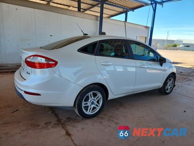 Trzecie zdjęcie samochodu z tyłu: 2018 FORD FIESTA SE VIN:3FADP4BJ8JM147083 - miniatura