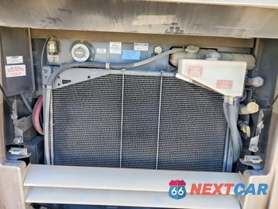 Zdjęcie 7 z 10 samochodu: 2007 FREIGHTLINER CHASSIS XC RV VIN:4UZACKCY97CY97039 - miniatura