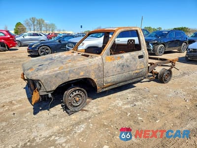 1994 TOYOTA PICKUP BASE 4TARN81A4RZ283148 - główne zdjęcie licytacji z USA - miniatura
