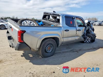 Trzecie zdjęcie samochodu z tyłu: 2025 TOYOTA TACOMA SR VIN:3TYLD5KNXST012975 - miniatura