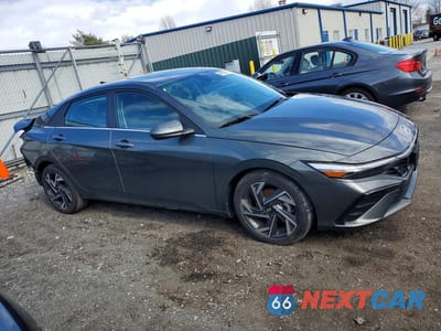 Czwarte zdjęcie samochodu z boku: 2024 HYUNDAI ELANTRA SEL VIN:KMHLS4DG8RU748079 - miniatura