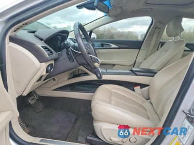 Zdjęcie 7 z 12 samochodu: 2019 LINCOLN MKZ RESERVE I VIN:3LN6L5C98KR632459 - miniatura