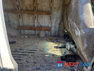 Zdjęcie 11 z 12 samochodu: 2006 CHEVROLET EXPRESS 2500 DELIVERY VAN VIN:1GCGG25V661187547 - miniatura