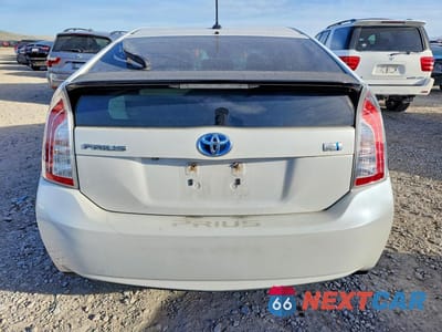 Zdjęcie 6 z 12 samochodu: 2013 TOYOTA PRIUS FIVE VIN:JTDKN3DU2D0345237 - miniatura