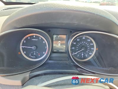 Zdjęcie 9 z 13 samochodu: 2017 HYUNDAI SANTA FE SE VIN:KM8SM4HF1HU195748 - miniatura