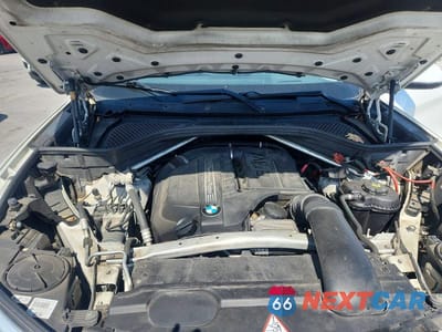 Zdjęcie 12 z 12 samochodu: 2016 BMW X5 SDRIVE35I VIN:5UXKR2C52G0H42087 - miniatura