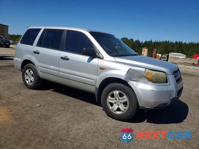 Czwarte zdjęcie samochodu z boku: 2006 HONDA PILOT LX VIN:5FNYF28126B026040 - miniatura