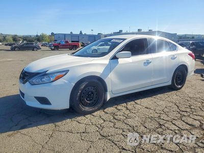 2017 NISSAN ALTIMA 2.5 S 1N4AL3AP3HC485405 - główne zdjęcie licytacji z USA - miniatura