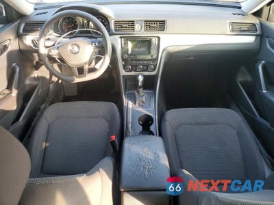 Zdjęcie 8 z 13 samochodu: 2017 VOLKSWAGEN PASSAT S VIN:1VWAT7A3XHC063028 - miniatura