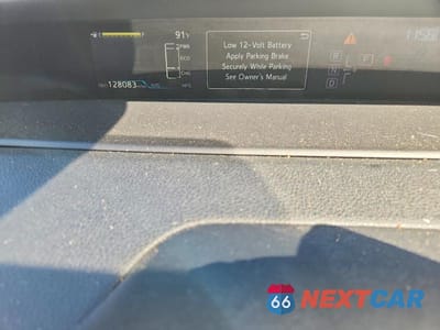Zdjęcie 9 z 12 samochodu: 2017 TOYOTA PRIUS TWO VIN:JTDKBRFU2H3576426 - miniatura