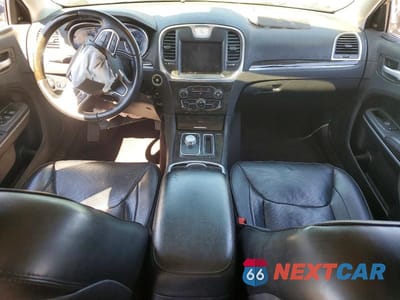 Zdjęcie 8 z 11 samochodu: 2017 CHRYSLER 300C VIN:2C3CCAEG2HH564339 - miniatura