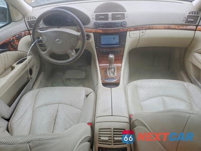 Zdjęcie 8 z 11 samochodu: 2004 MERCEDES-BENZ E 500 VIN:WDBUF70J74A428664 - miniatura