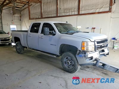 Czwarte zdjęcie samochodu z boku: 2011 CHEVROLET SILVERADO K2500 HEAVY DUTY LTZ VIN:1GC1KYC80BF133730 - miniatura