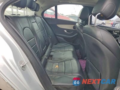 Zdjęcie 10 z 11 samochodu: 2016 MERCEDES-BENZ C 300 4MATIC VIN:55SWF4KB2GU143556 - miniatura