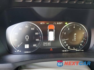 Zdjęcie 9 z 13 samochodu: 2018 VOLVO XC90 T6 VIN:YV4A22PL8J1207819 - miniatura