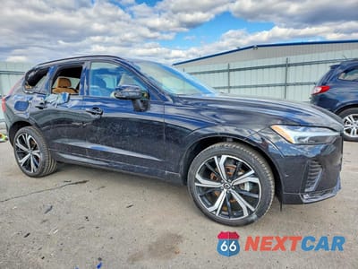 Czwarte zdjęcie samochodu z boku: 2025 VOLVO XC60 ULTRA VIN:YV4M12RM5S1051312 - miniatura
