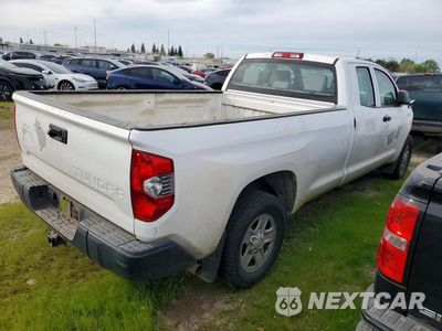 Trzecie zdjęcie samochodu z tyłu: 2018 TOYOTA TUNDRA SR VIN:5TFTY5F12JX010363 - miniatura