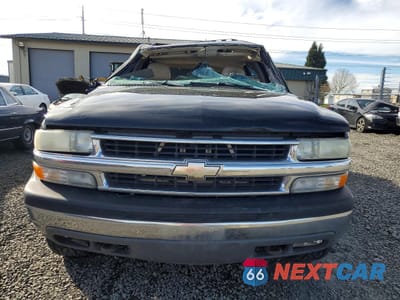 Piąte zdjęcie samochodu w środku: 2000 CHEVROLET SUBURBAN K2500 VIN:3GNGK26UXYG223384 - miniatura