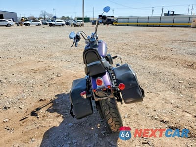 Czwarte zdjęcie samochodu z boku: 2010 HARLEY-DAVIDSON FXDB VIN:1HD1GX417AC309281 - miniatura